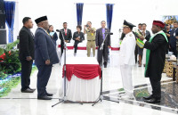 Dilantik Sebagai Bupati Keerom, Markum Diminta Berantas Miras